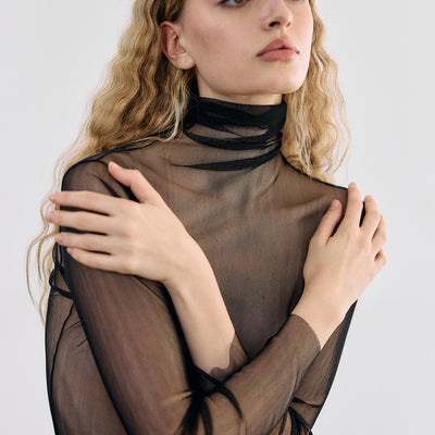 Sheer Knit Silk Turtleneck Top - Ónix