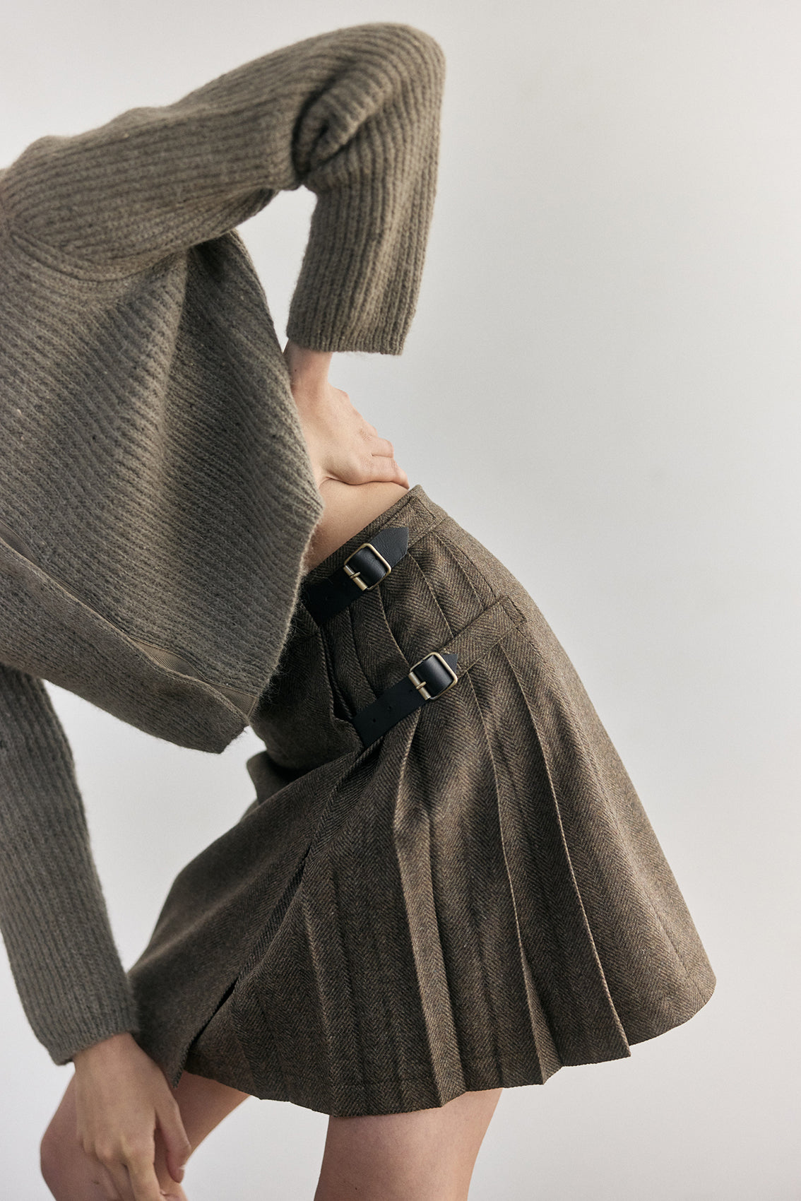Kilted Wool Short Skirt - Taupe