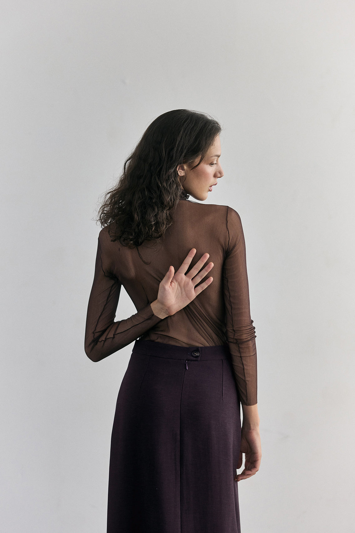 Top Beatle Seda Transparente - Berenjena