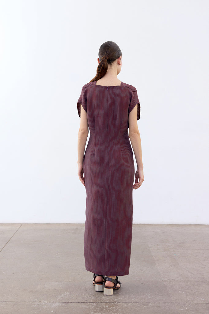 V-Neck Streaked Silk-Linen Long Dress - Berenjena