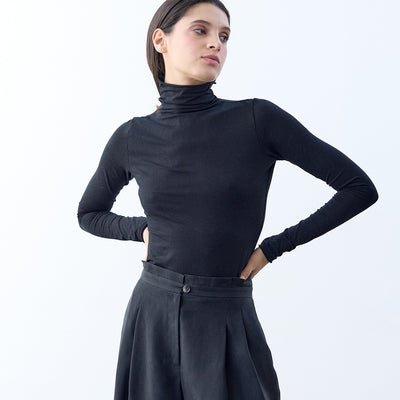 Essential Turtleneck Top Organic Pima Cotton - Ónix