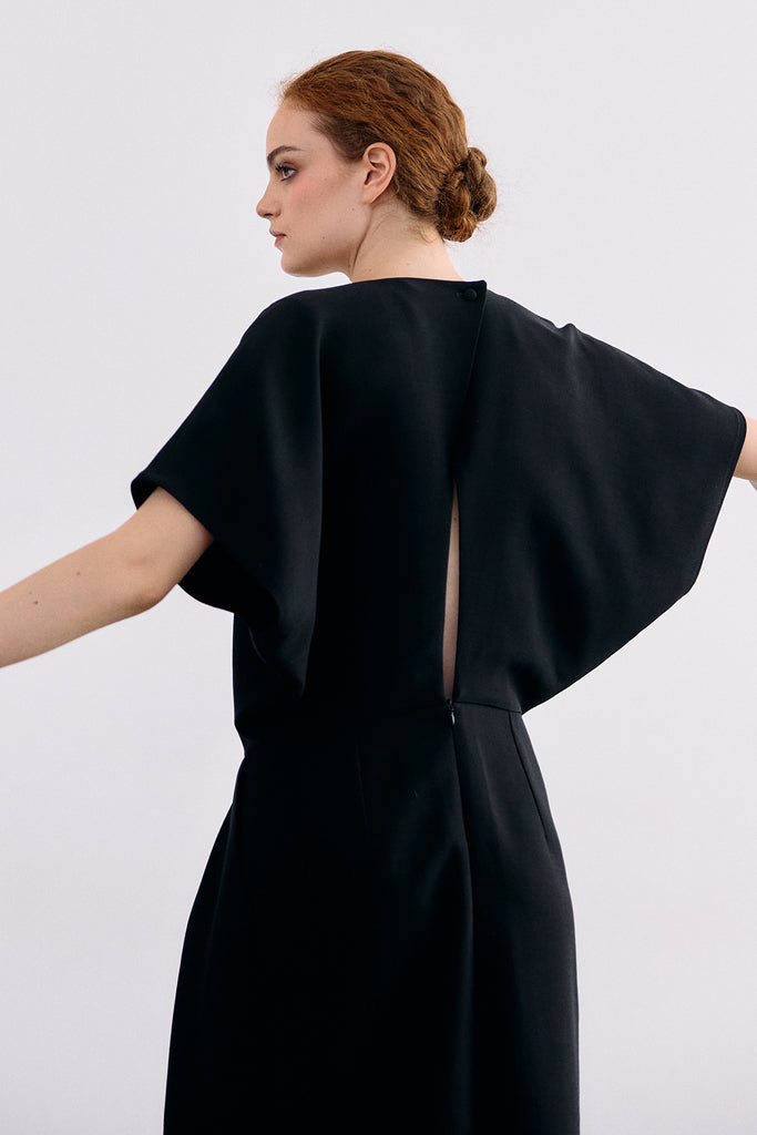 Center Pleat Dress - Ónix
