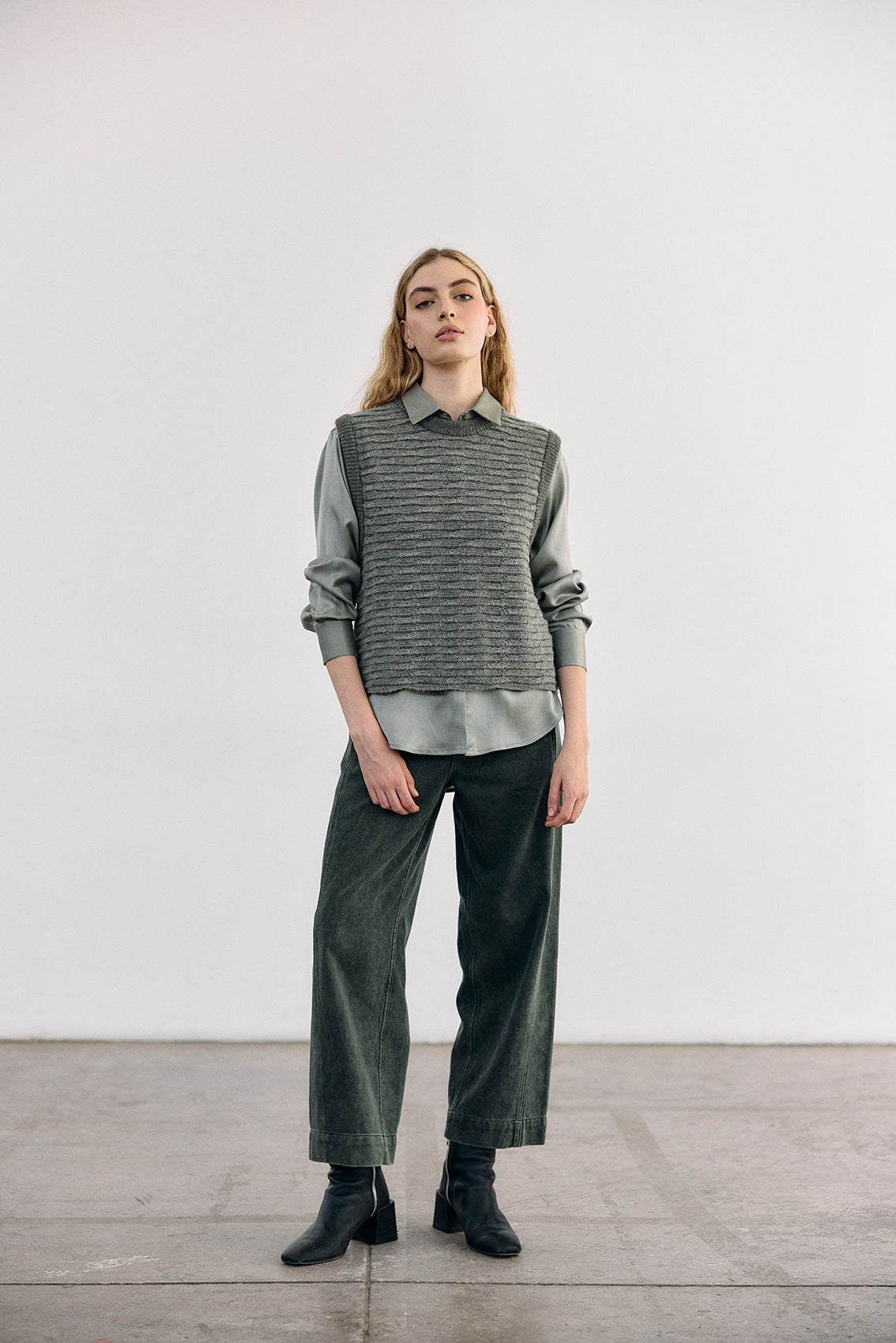 Textured Alpaca Knit Sweater Vest - Musgo
