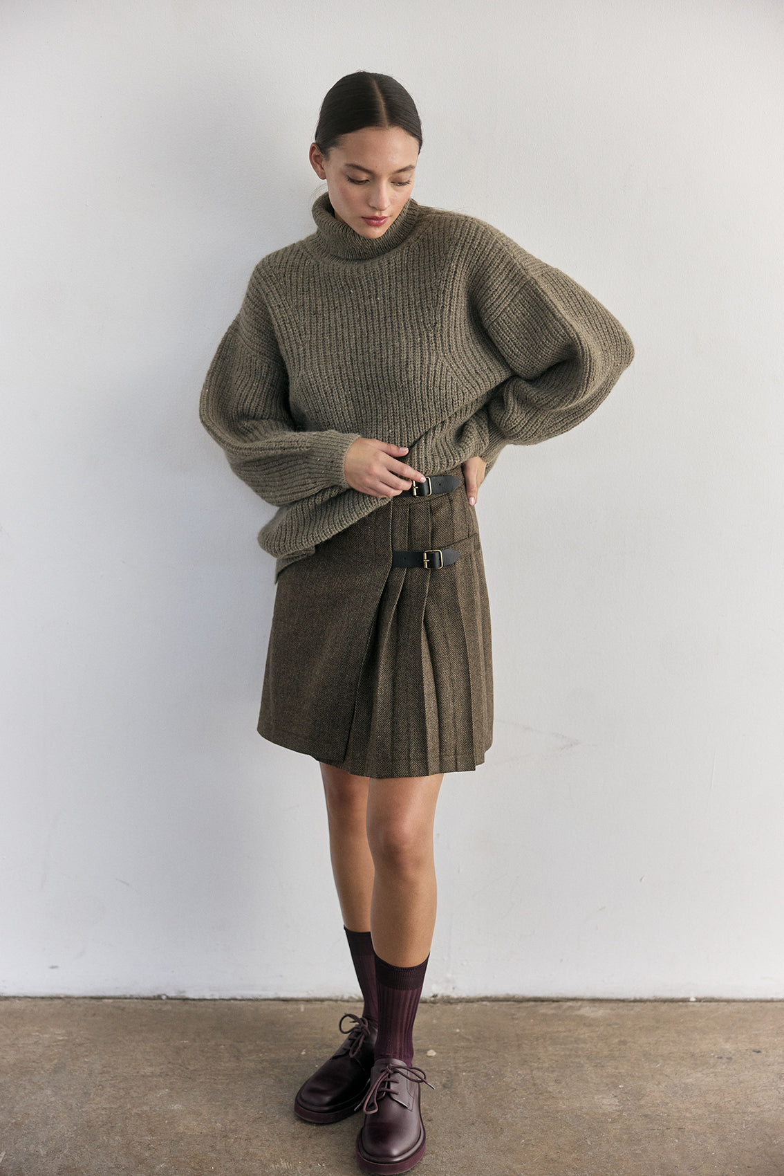 Kilted Wool Short Skirt - Taupe