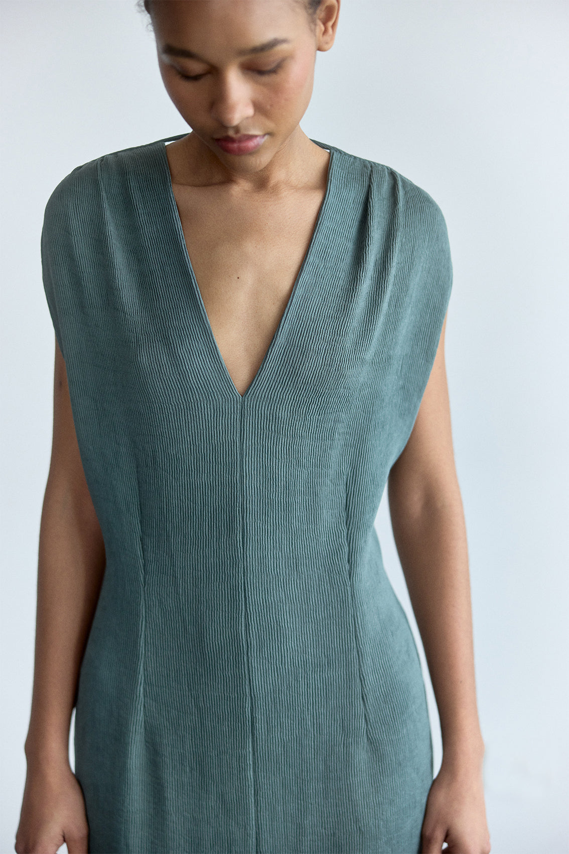 Vestido Escote V Plegado - Eucalipto