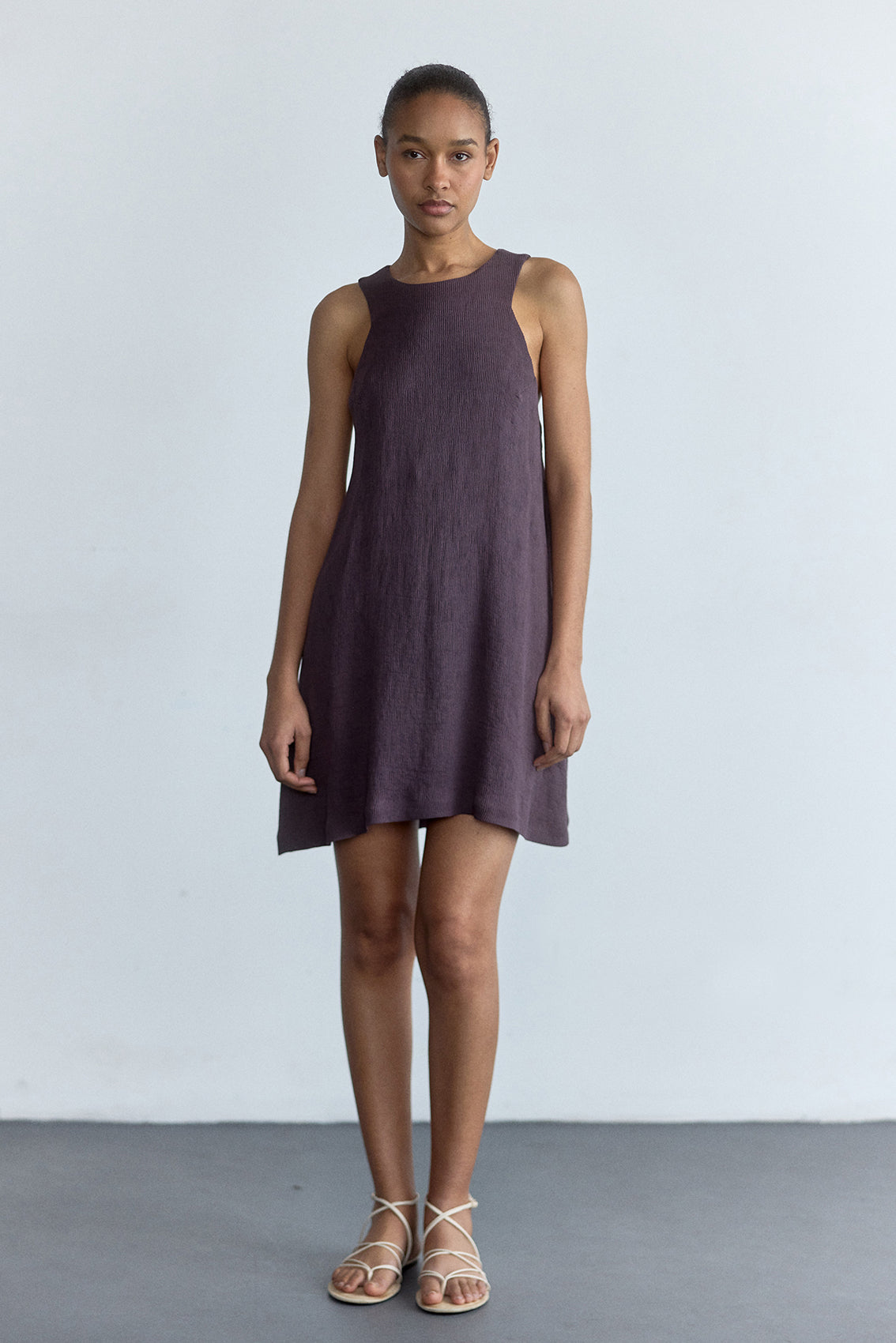 PREVENTA: Vestido Corto Halter Plegado - Berenjena
